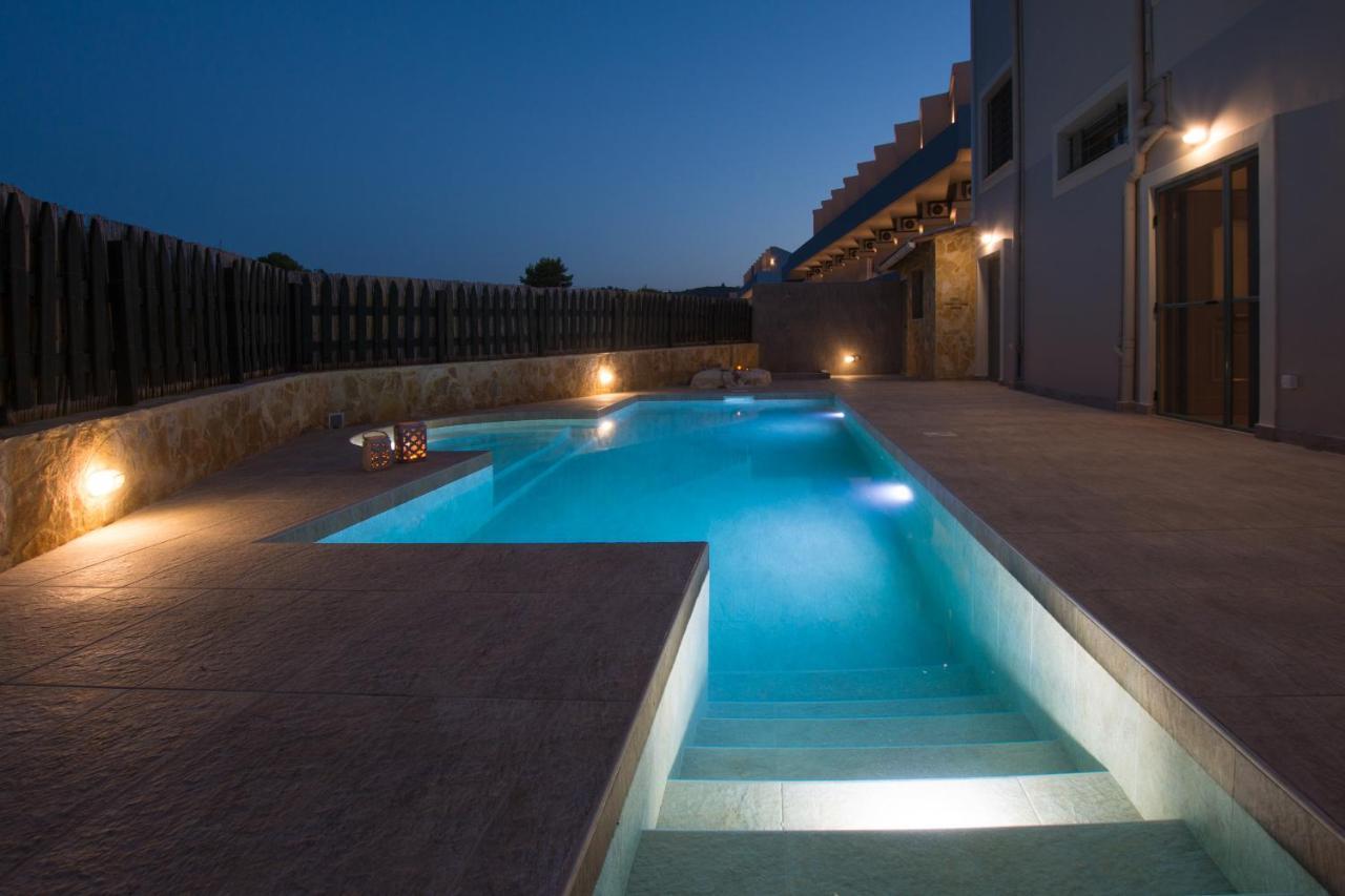 Golden Coast Boutique - Luxury Living Lejlighedshotel Kypseli Eksteriør billede