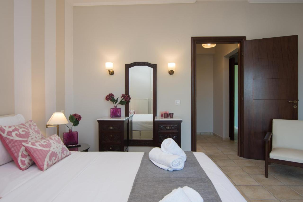 Golden Coast Boutique - Luxury Living Lejlighedshotel Kypseli Eksteriør billede